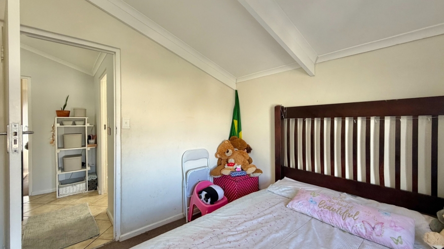 2 Bedroom Property for Sale in Gordons Bay Central Western Cape